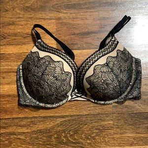 Victoria secret push up bra 38D
